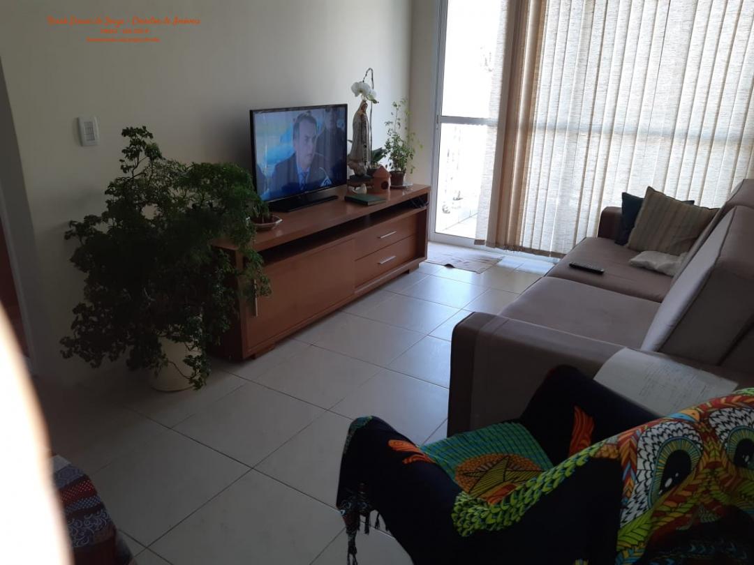 Apartamento à venda com 2 quartos, 62m² - Foto 1