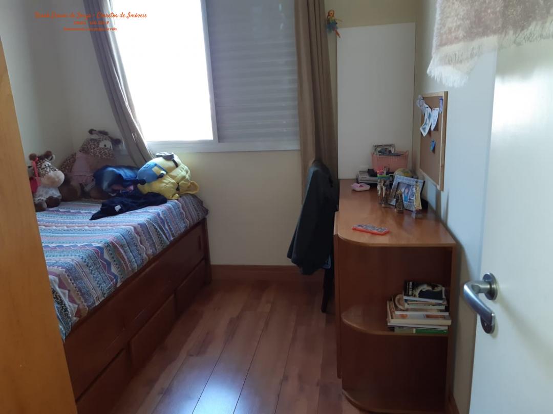 Apartamento à venda com 2 quartos, 62m² - Foto 11