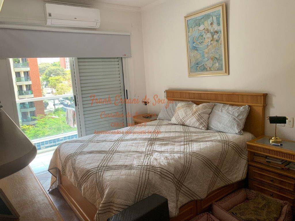 Apartamento à venda com 3 quartos, 154m² - Foto 2