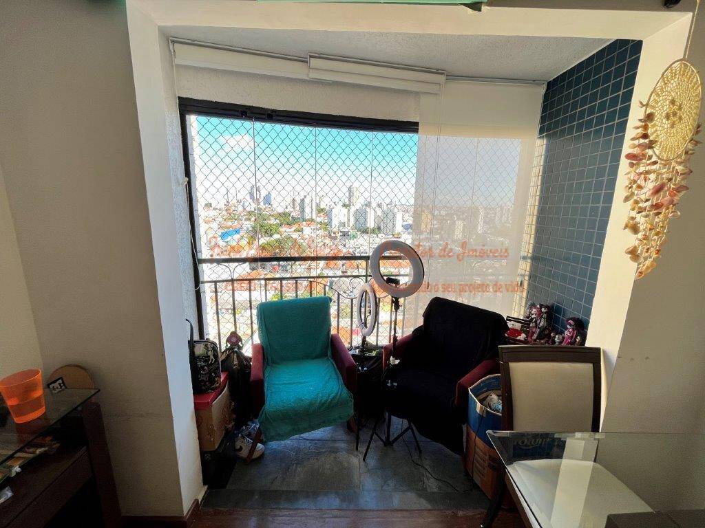 Apartamento à venda com 3 quartos, 75m² - Foto 3