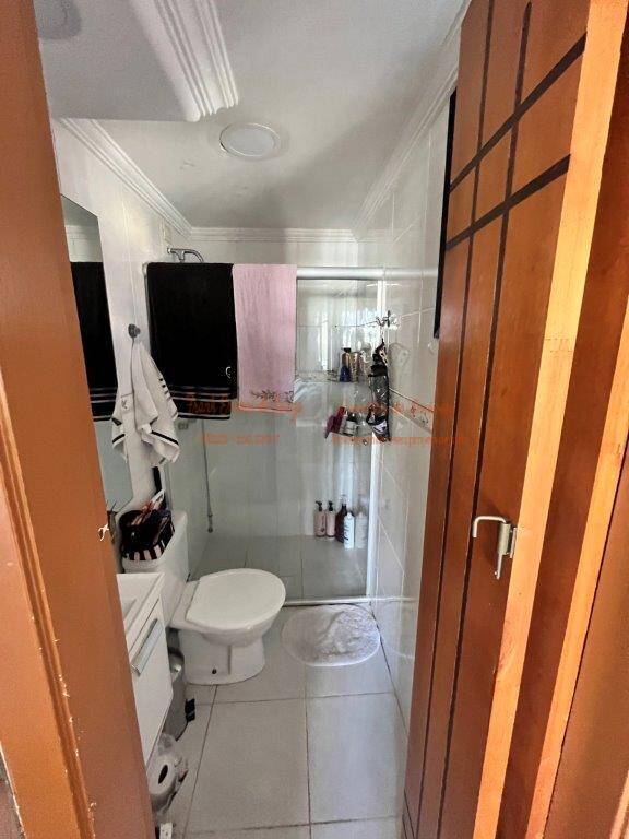 Apartamento à venda com 3 quartos, 75m² - Foto 14