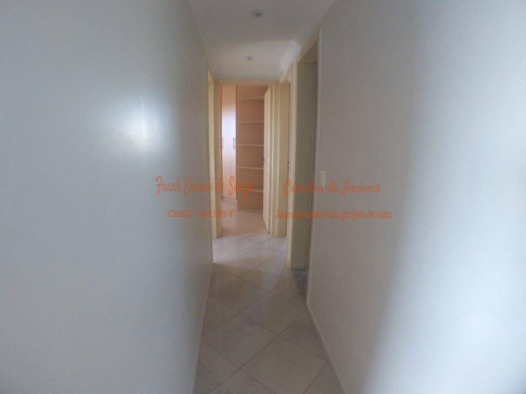 Apartamento à venda com 3 quartos, 75m² - Foto 11