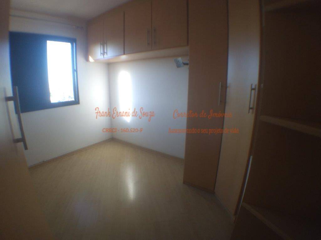 Apartamento à venda com 3 quartos, 75m² - Foto 15