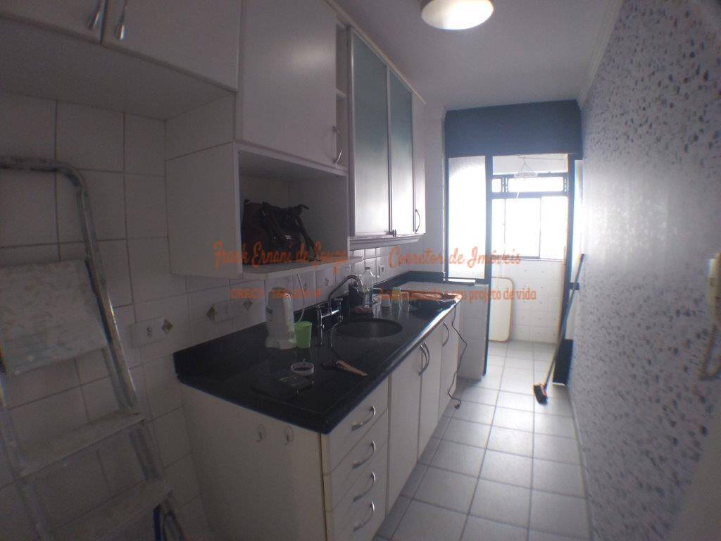 Apartamento à venda e aluguel com 3 quartos, 75m² - Foto 18