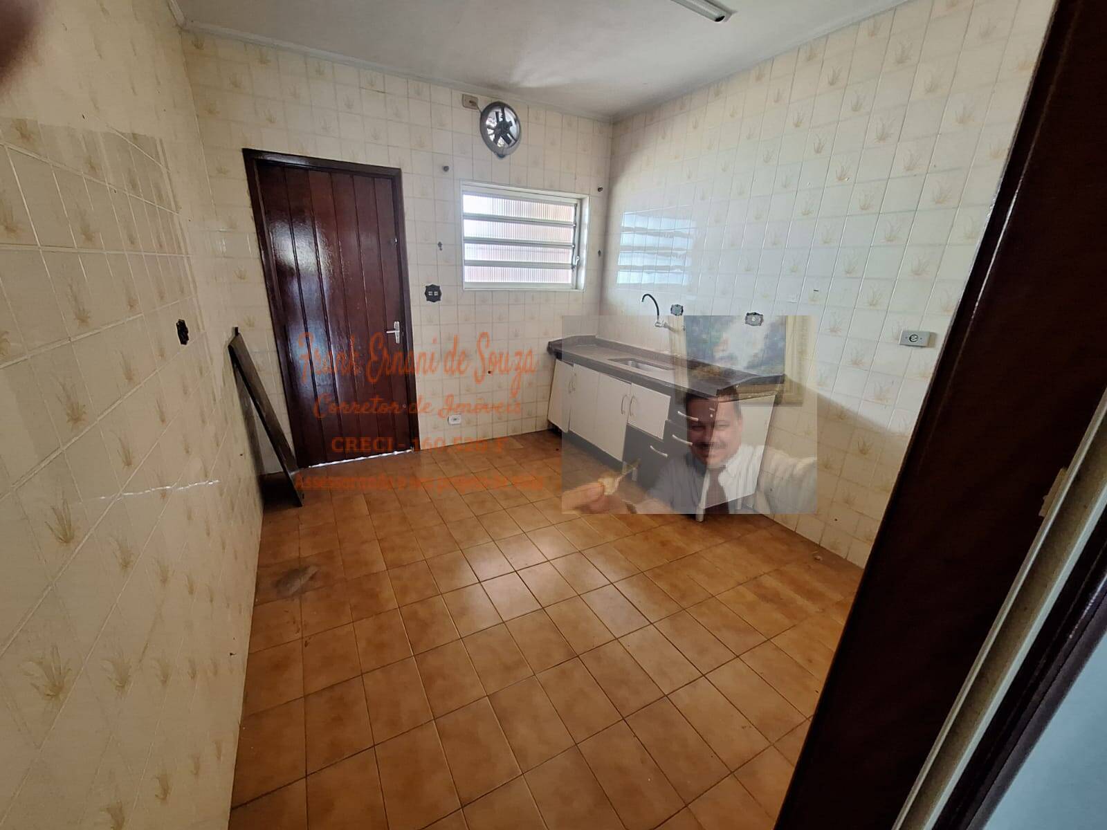 Casa para alugar com 4 quartos, 250m² - Foto 4