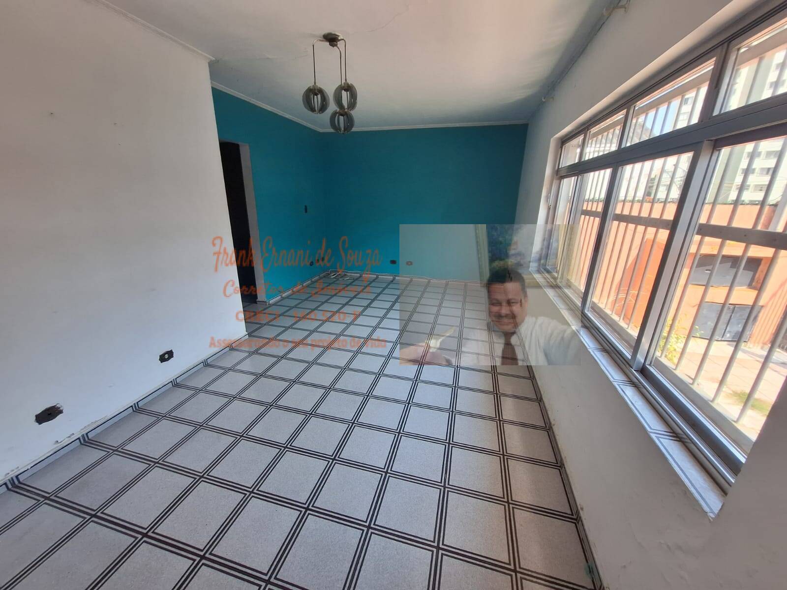 Casa para alugar com 4 quartos, 250m² - Foto 2